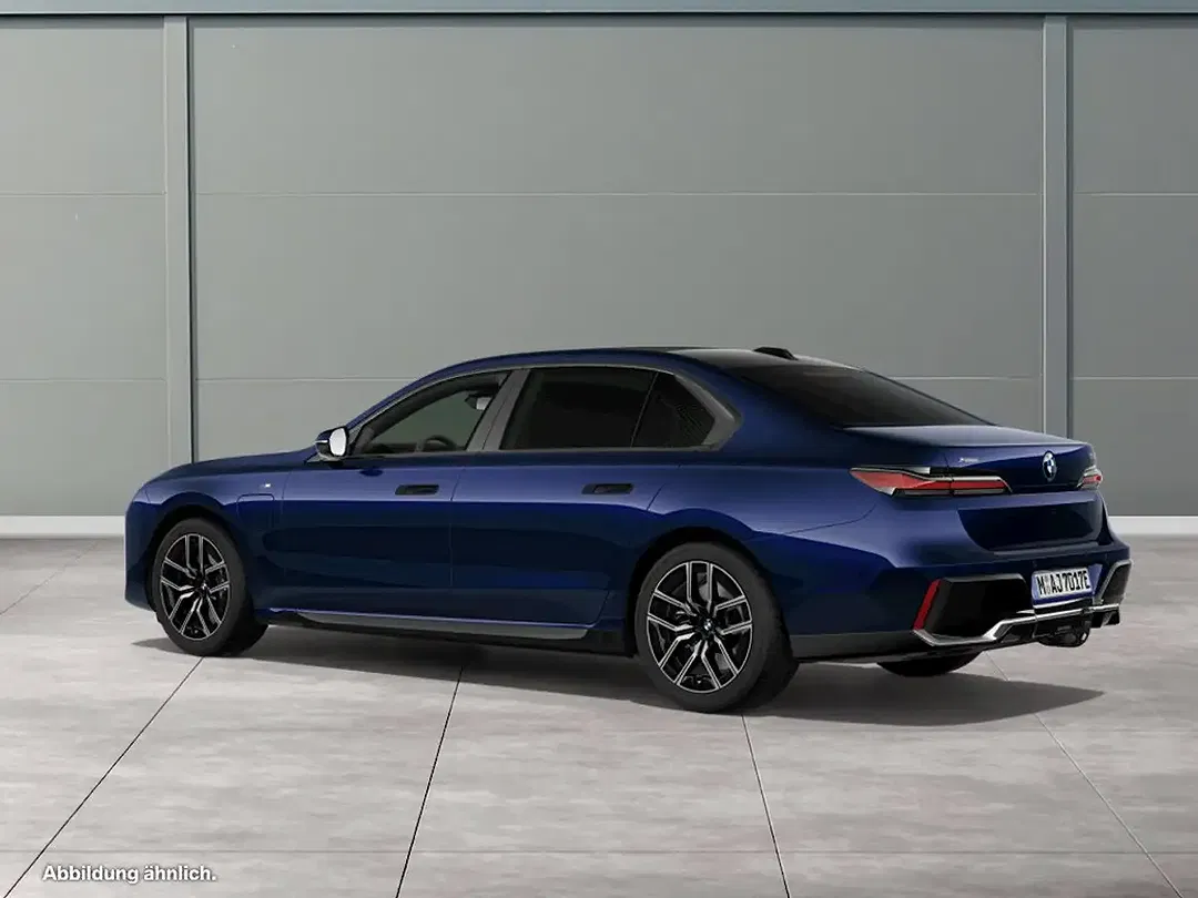 BMW 750 xDrive M - Thumbnail 8
