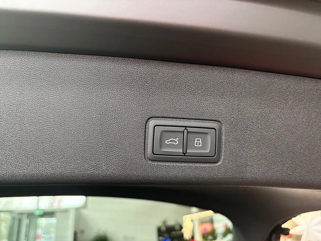 Audi Q3 TFSI S tronic quattro Sportback - Thumbnail 12
