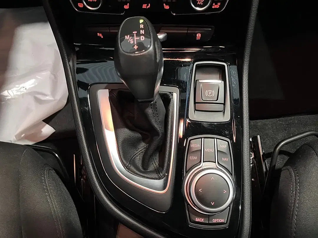 BMW 225 Active Tourer Advantage - Thumbnail 6