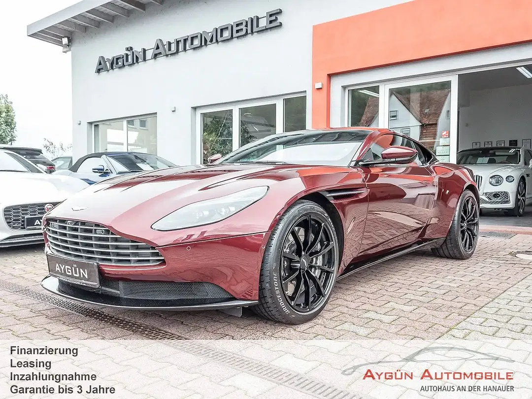 Aston Martin DB11 V12 AMR Coupe - foto 1