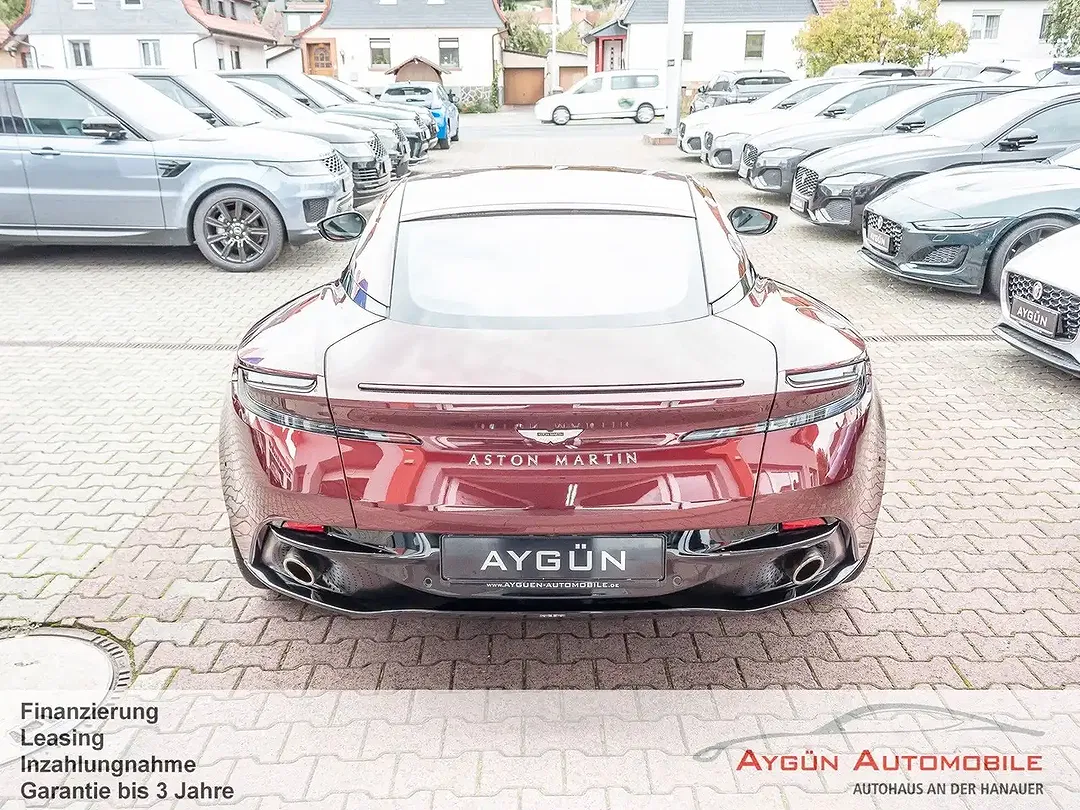 Aston Martin DB11 V12 AMR Coupe - Thumbnail 5