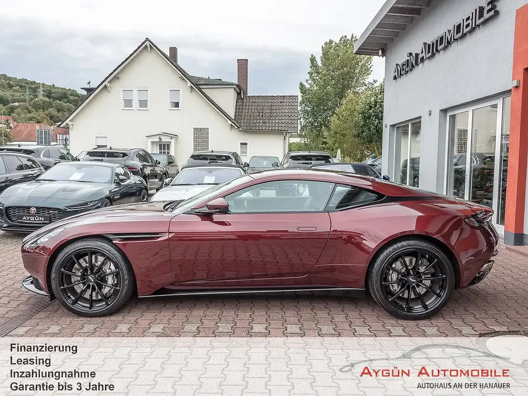 Aston Martin DB11 V12 AMR Coupe - Thumbnail 7
