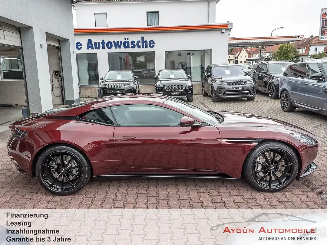 Aston Martin DB11 V12 AMR Coupe - Thumbnail 8