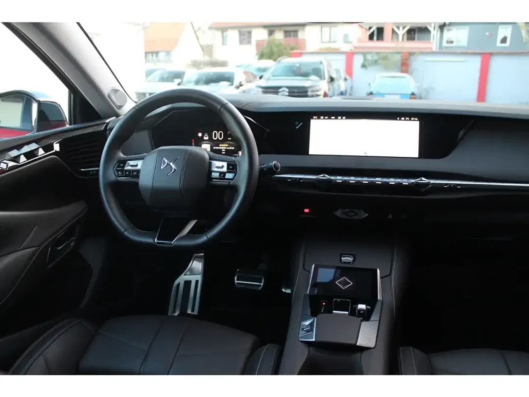 DS Automobiles DS 4 - Thumbnail 11