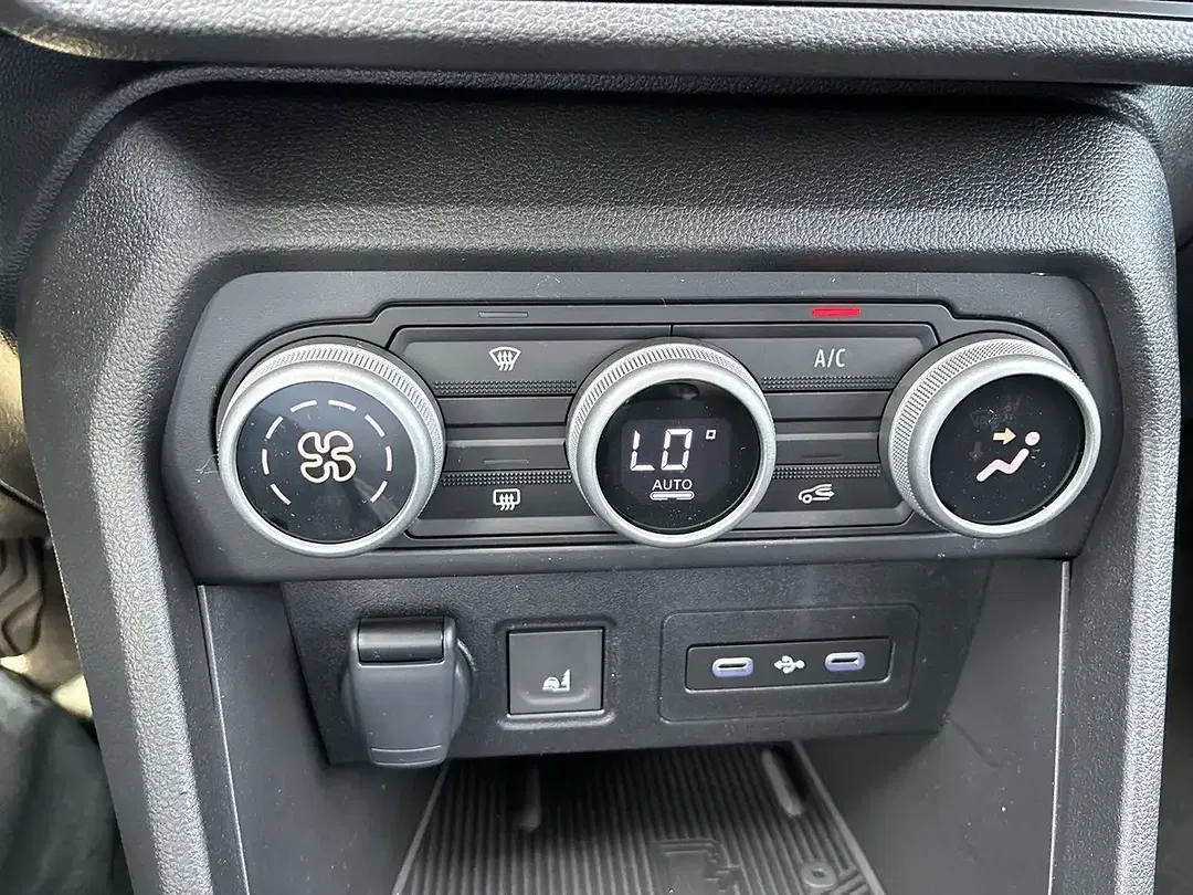 Dacia Sandero TCe Stepway Extreme - Thumbnail 15