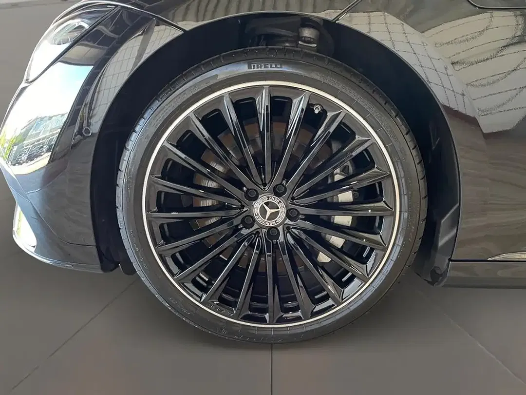 Mercedes-Benz EQE 300 AMG AIRMATIC Night - Thumbnail 6