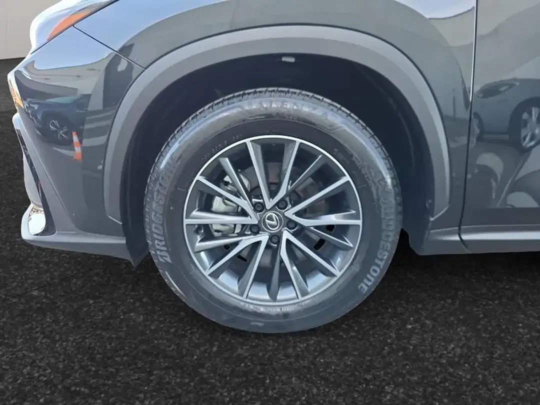 Lexus NX 350h Hybrid Executive Line - Thumbnail 9