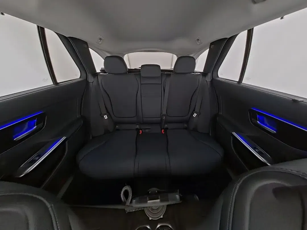Mercedes-Benz C 180 Avantgarde - foto 9