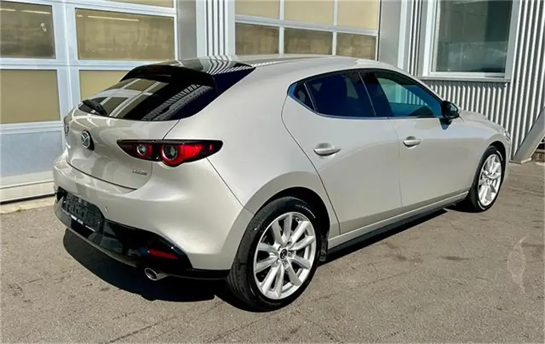 Mazda 3 e-SKYACTIV Exclusive-Line Design - Thumbnail 5