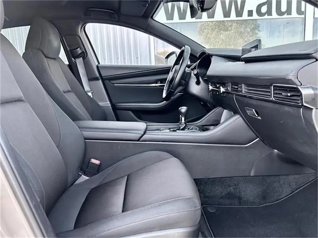 Mazda 3 e-SKYACTIV Exclusive-Line Design - Thumbnail 9