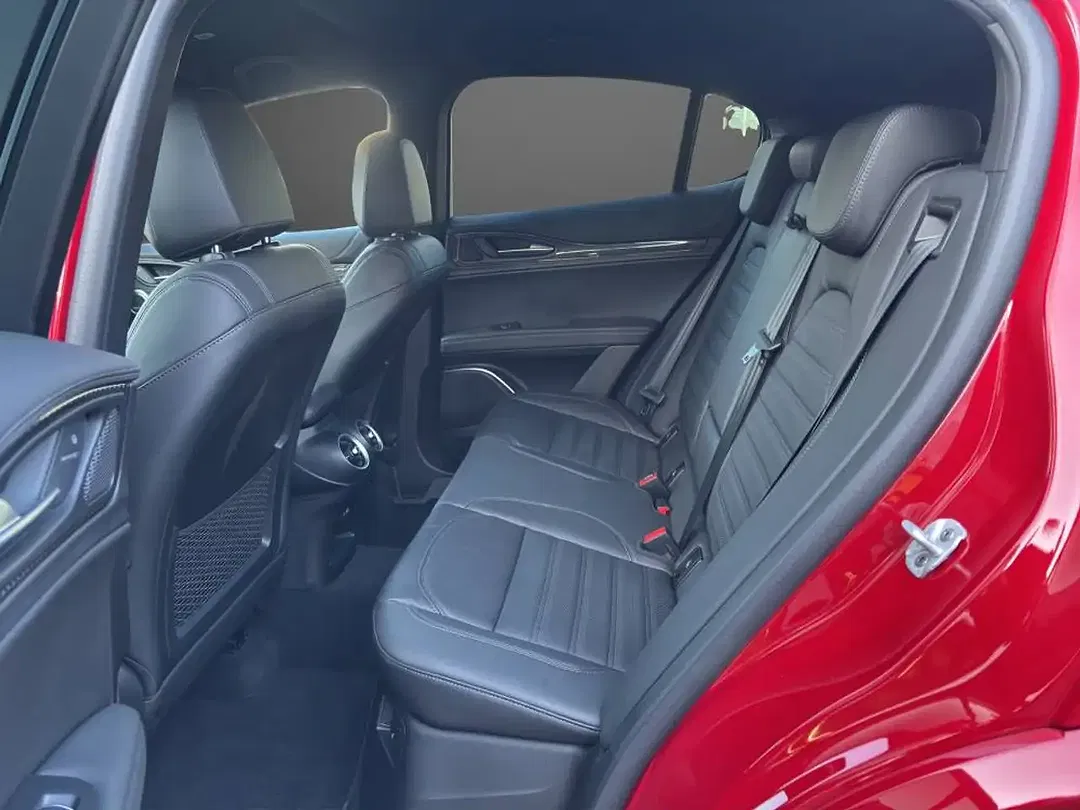 Alfa Romeo Quadrifoglio - Thumbnail 10