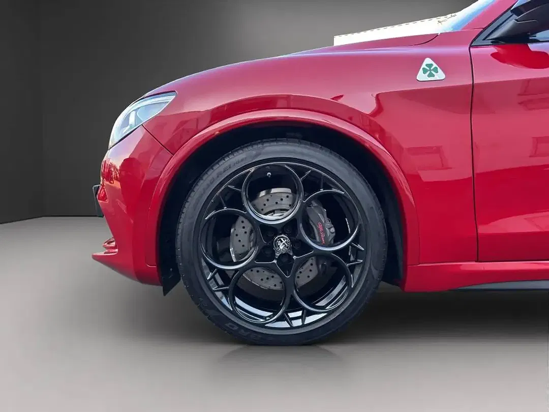 Alfa Romeo Quadrifoglio - Thumbnail 12