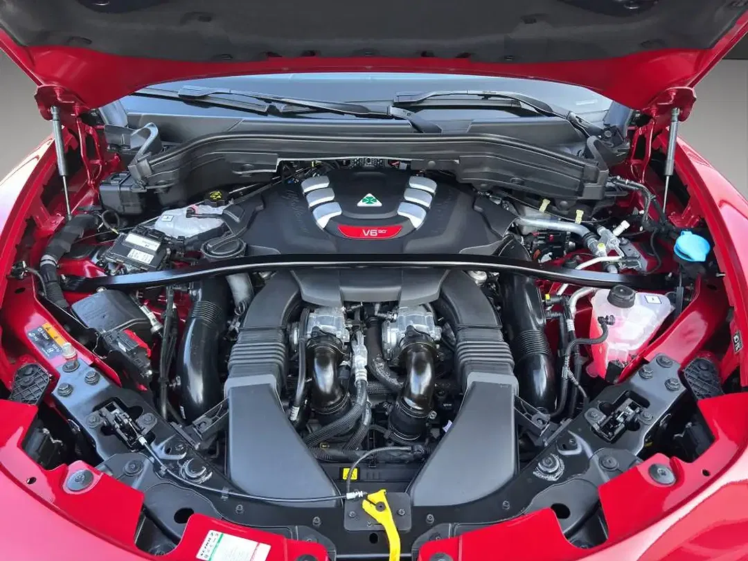 Alfa Romeo Quadrifoglio - Thumbnail 13