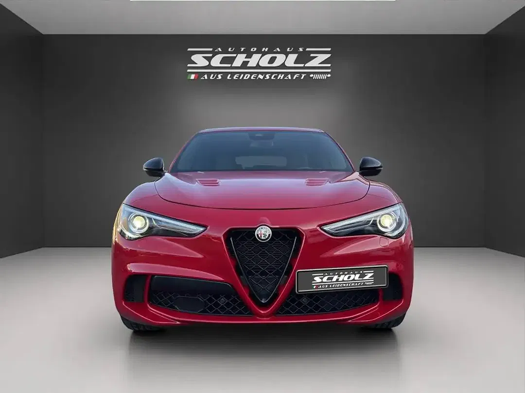 Alfa Romeo Quadrifoglio - foto 2