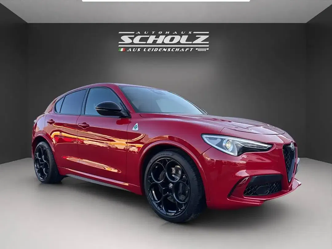 Alfa Romeo Quadrifoglio - Thumbnail 3