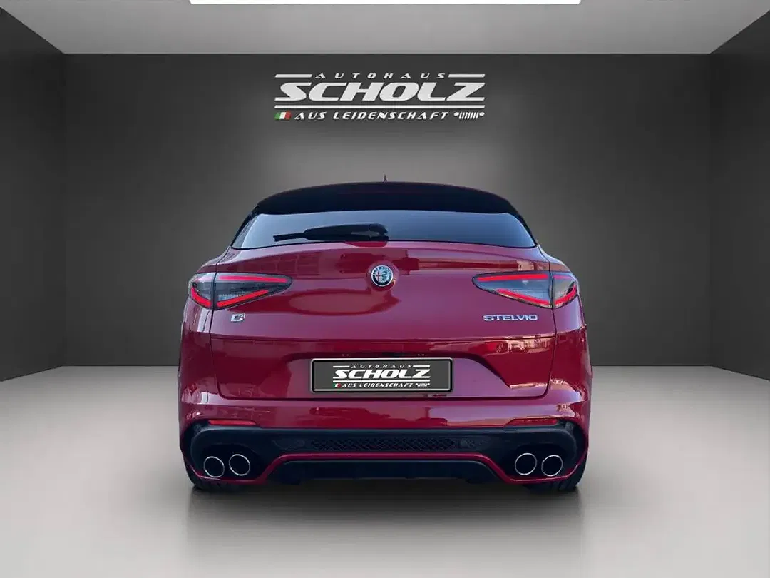 Alfa Romeo Quadrifoglio - Thumbnail 5
