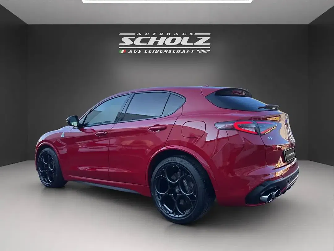 Alfa Romeo Quadrifoglio - Thumbnail 6