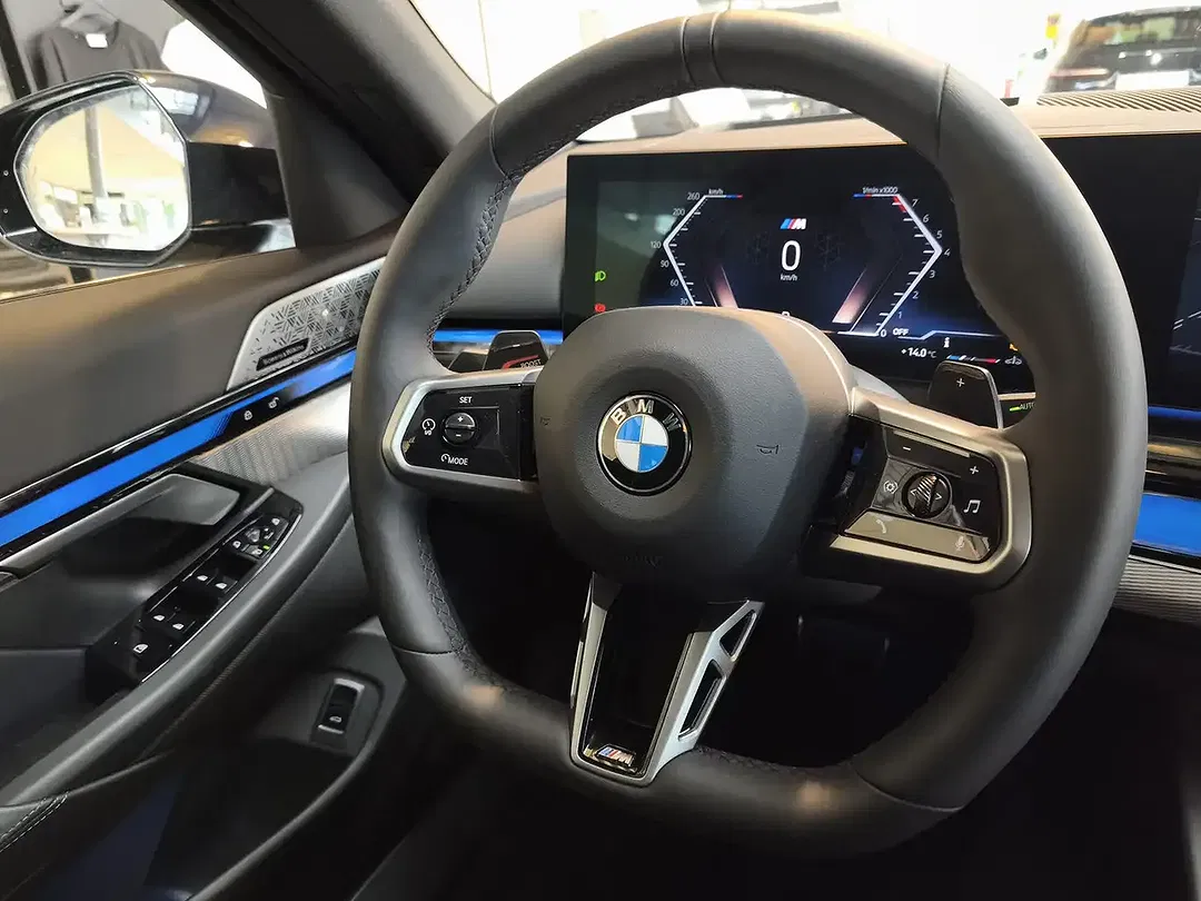 BMW 520 Touring M Sport Pro - Thumbnail 11