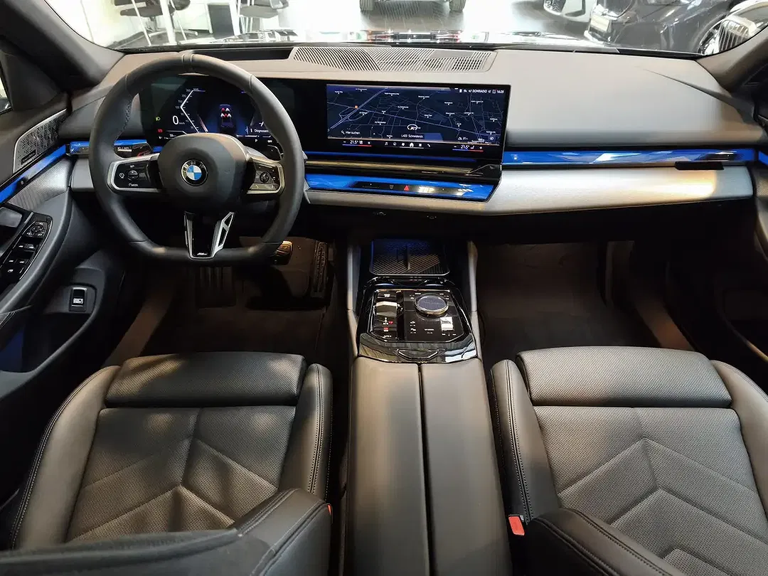 BMW 520 Touring M Sport Pro - Thumbnail 13
