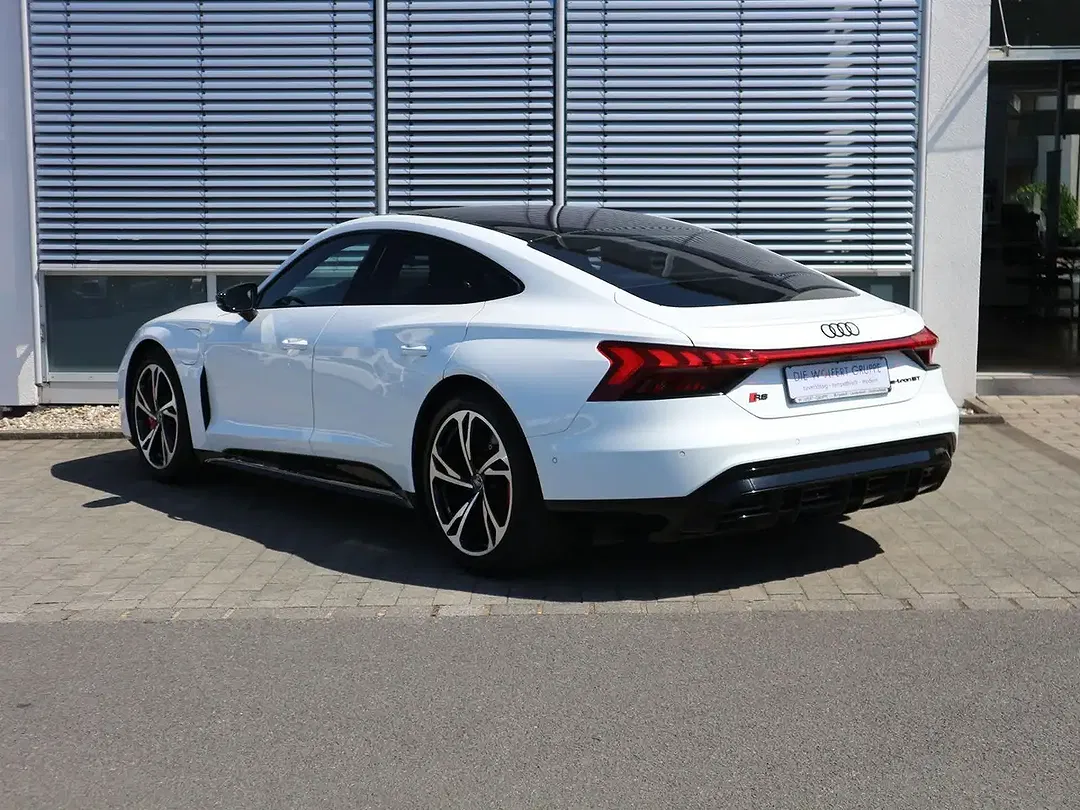 Audi RS e-tron GT quattro - Thumbnail 4