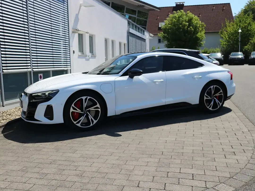 Audi RS e-tron GT quattro - Thumbnail 5