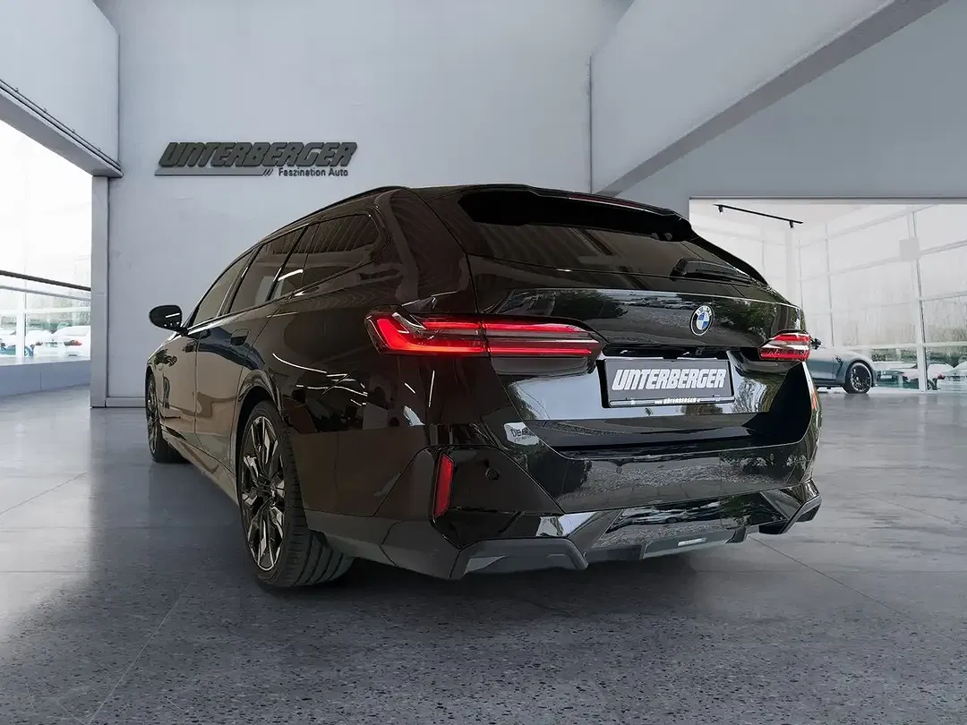 BMW 540 xDrive Touring M Sport Pro - Thumbnail 4