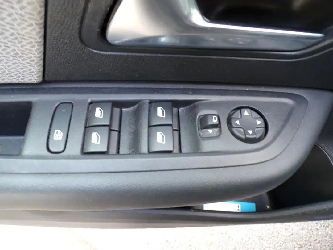 Citroen C4 - Thumbnail 9