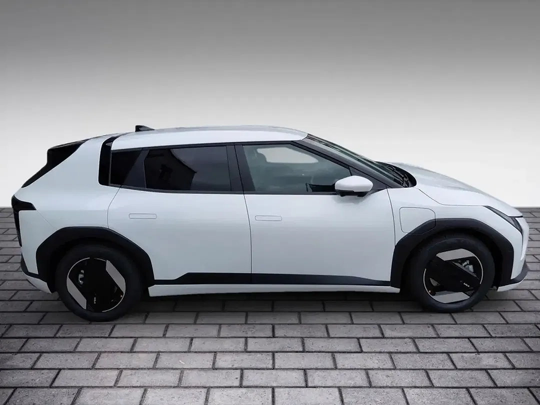 Kia EV4 81.4 kWh Earth - Thumbnail 3