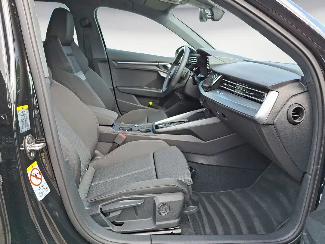 Audi A3 S tronic S line - Thumbnail 8