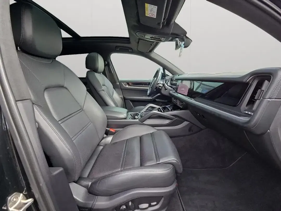 Porsche Cayenne - Thumbnail 10