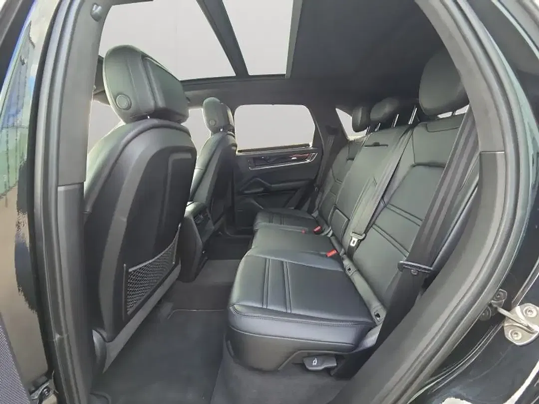 Porsche Cayenne - Thumbnail 11