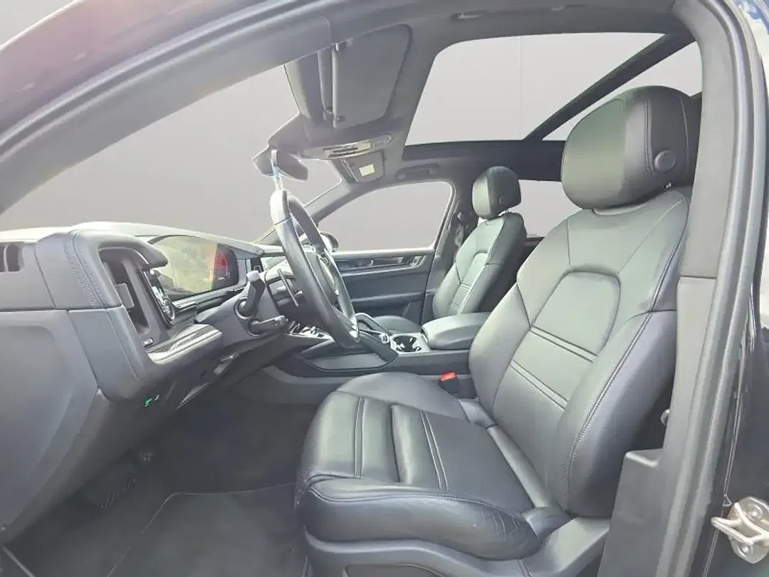 Porsche Cayenne - Thumbnail 12