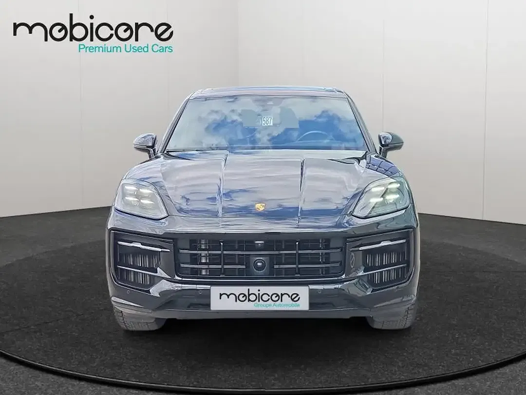 Porsche Cayenne - Thumbnail 4