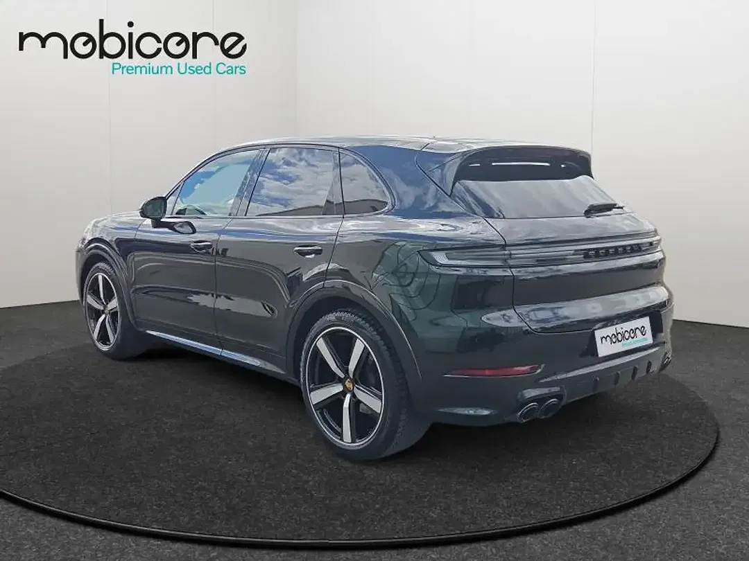 Porsche Cayenne - Thumbnail 5