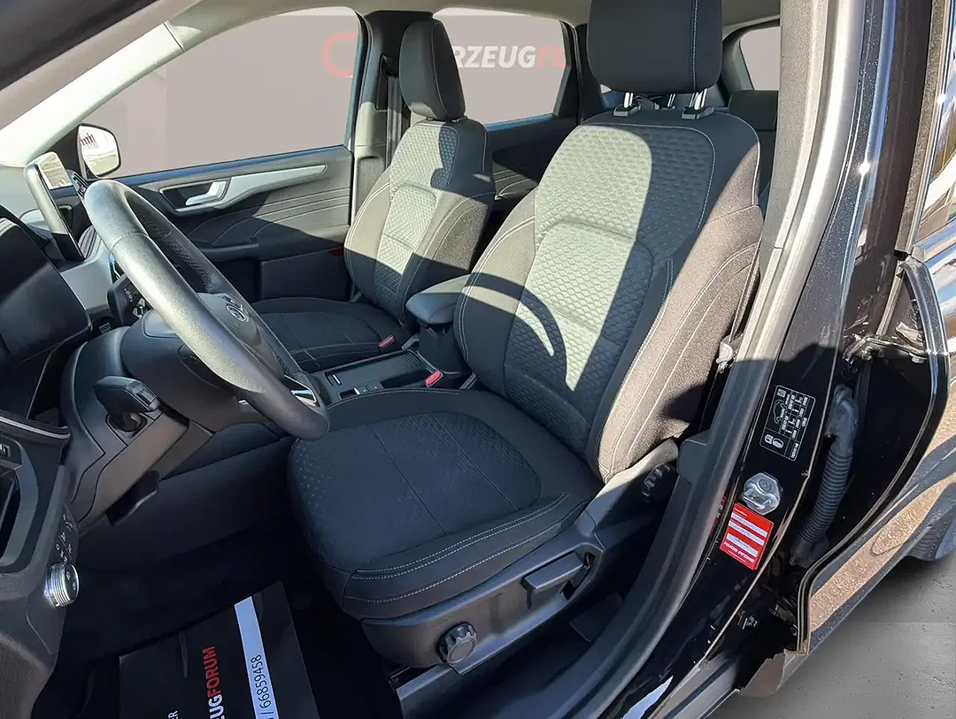 Ford Kuga Cool & Connect - Thumbnail 7