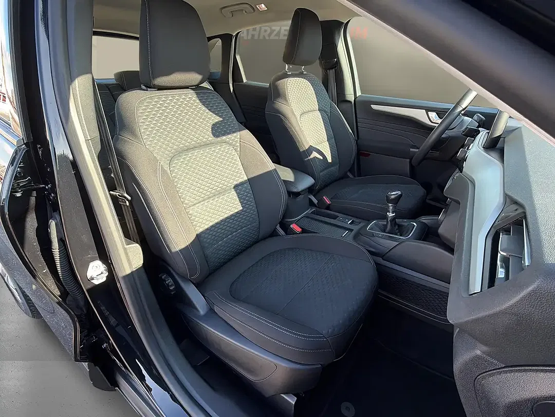 Ford Kuga Cool & Connect - Thumbnail 8