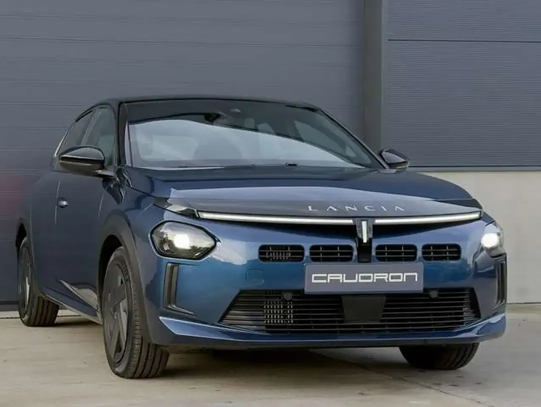 Lancia Ypsilon 1.2 MHEV - foto 1