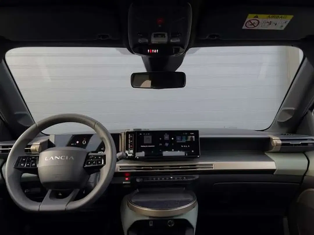 Lancia Ypsilon 1.2 MHEV - Thumbnail 9