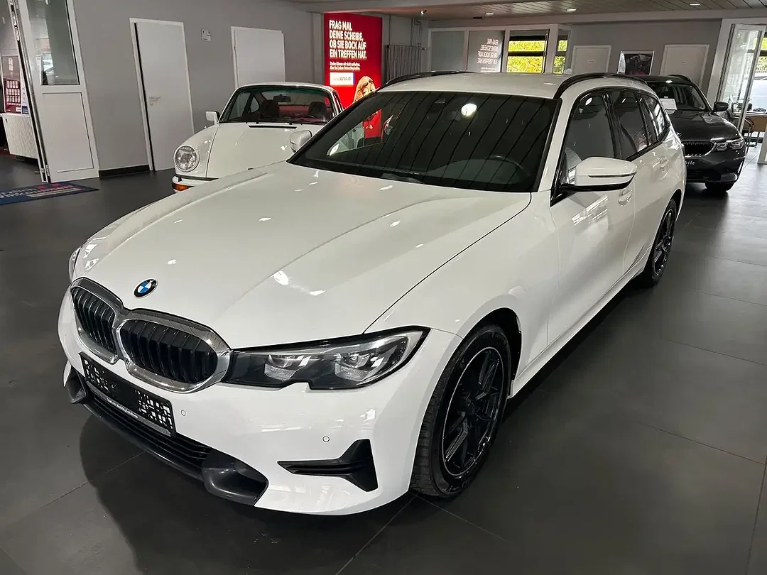 BMW 320 AUT xDrive Touring Sport Line - Afbeelding 1
