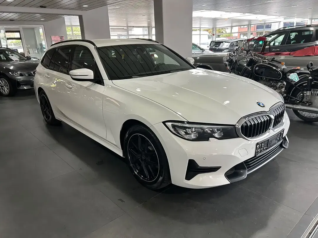 BMW 320 AUT xDrive Touring Sport Line - Thumbnail 3