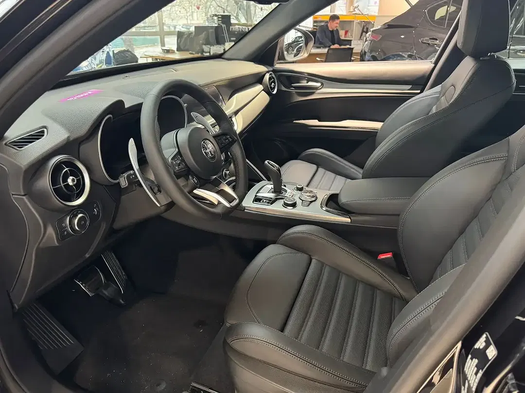 Alfa Romeo Stelvio 2.0 16V Turbo - Thumbnail 9