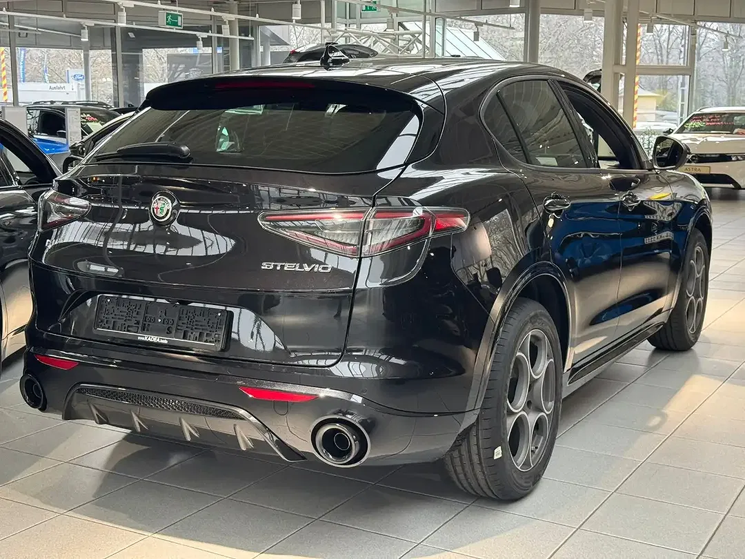 Alfa Romeo Stelvio 2.0 16V Turbo - Thumbnail 5