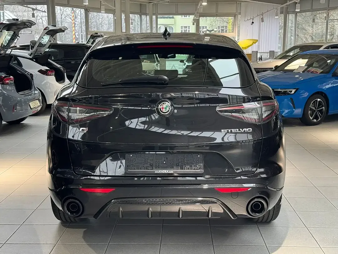 Alfa Romeo Stelvio 2.0 16V Turbo - Thumbnail 6