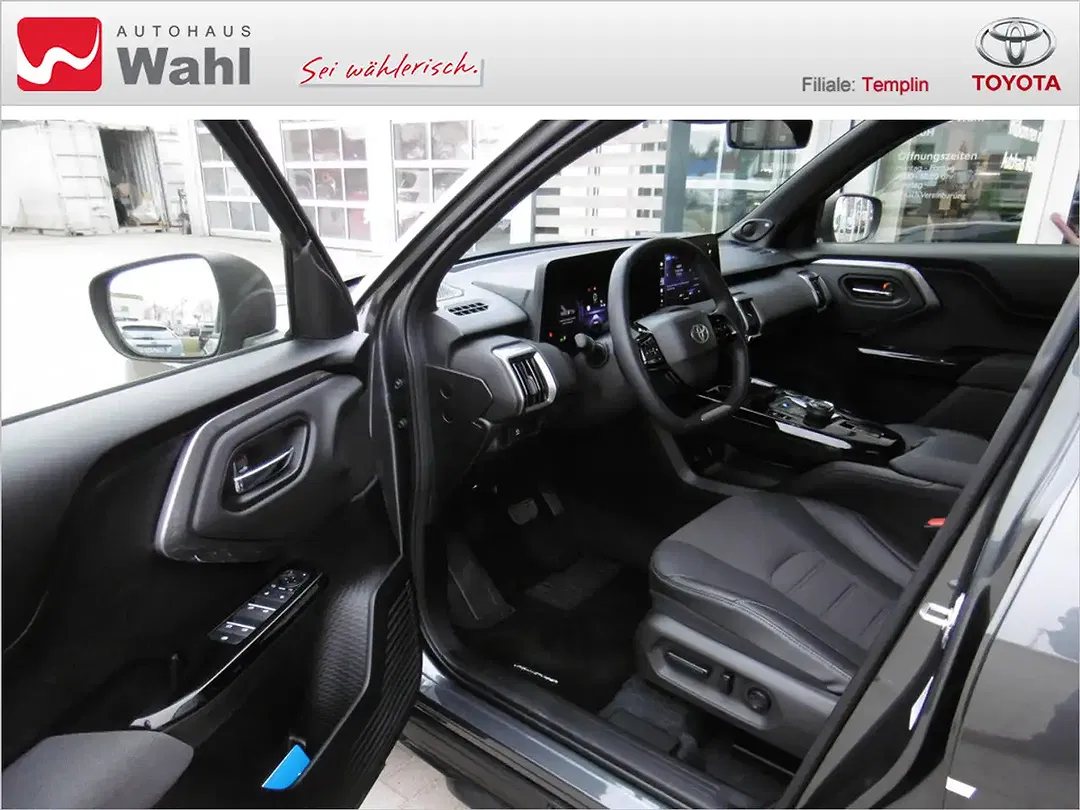 Toyota Urban Cruiser Lounge - Thumbnail 7
