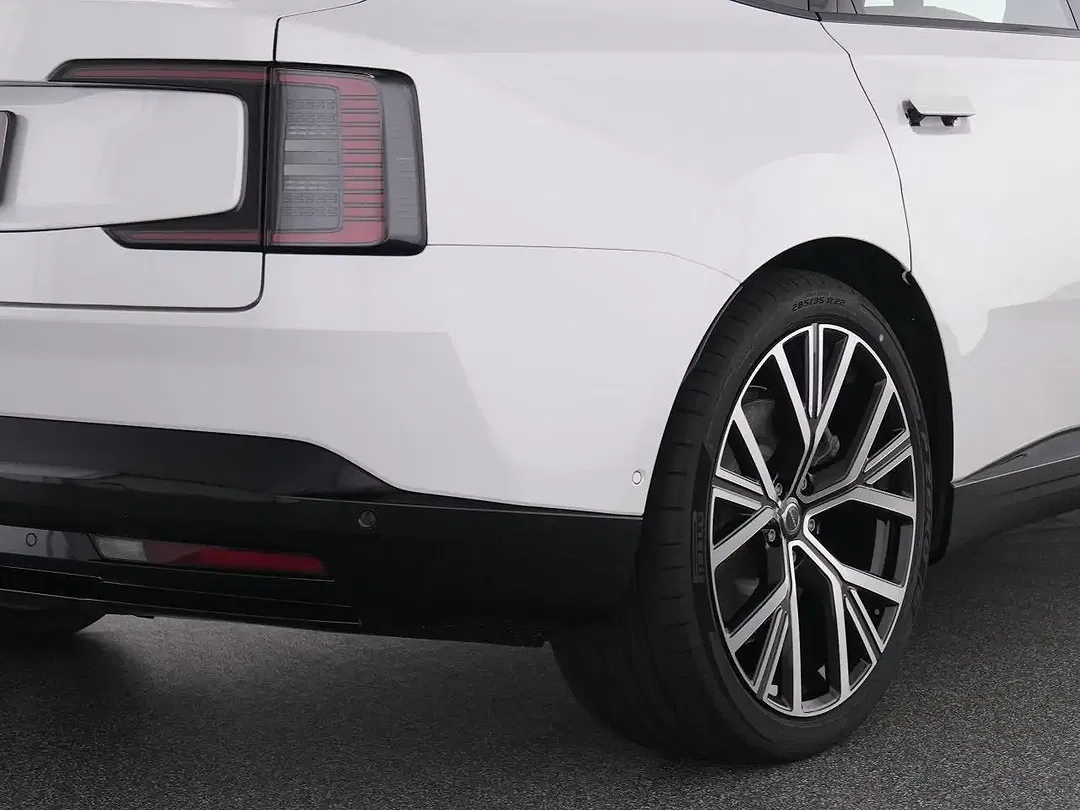 Volvo ES90 Extended Range Ultra - Thumbnail 9