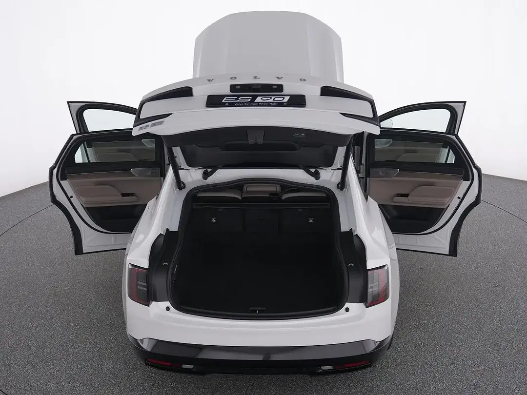 Volvo ES90 Extended Range Ultra - Thumbnail 13