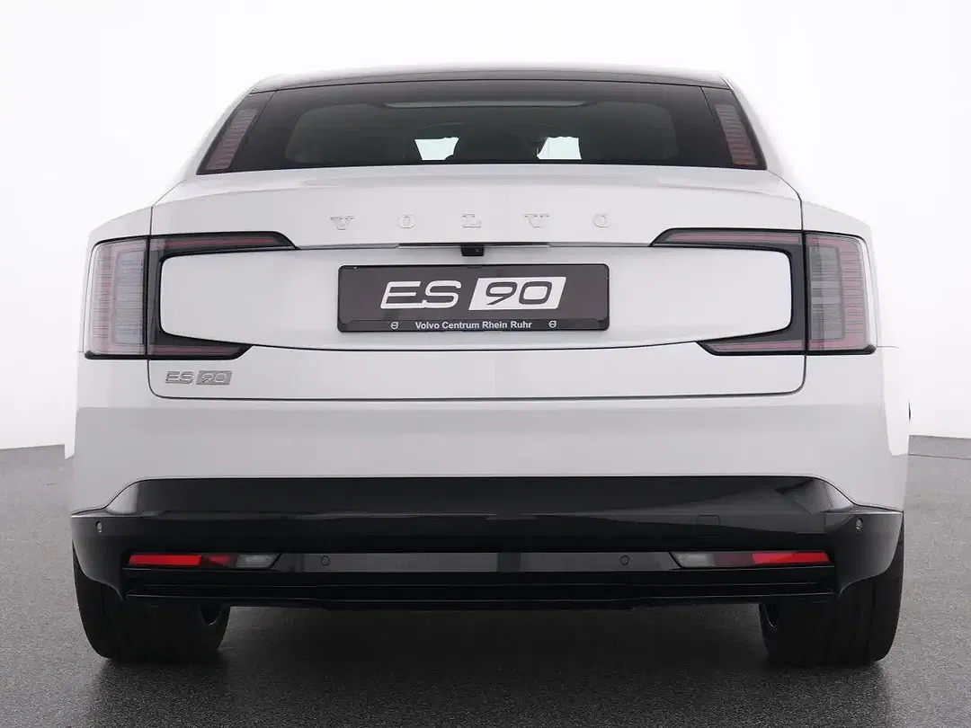 Volvo ES90 Extended Range Ultra - Thumbnail 15