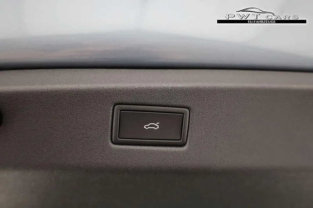 Volkswagen ID.7 Pro Black Edition - Thumbnail 12