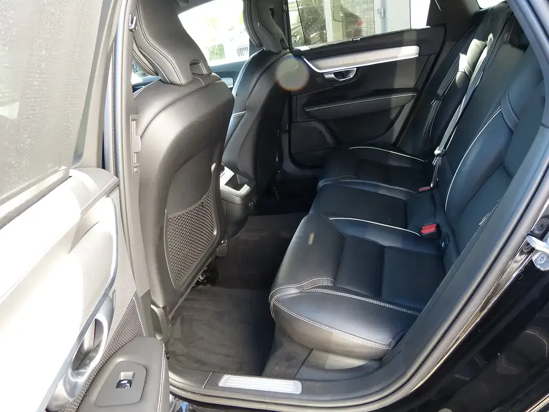 Volvo V90 Cross Country B4 AWD Plus Bright - Thumbnail 8