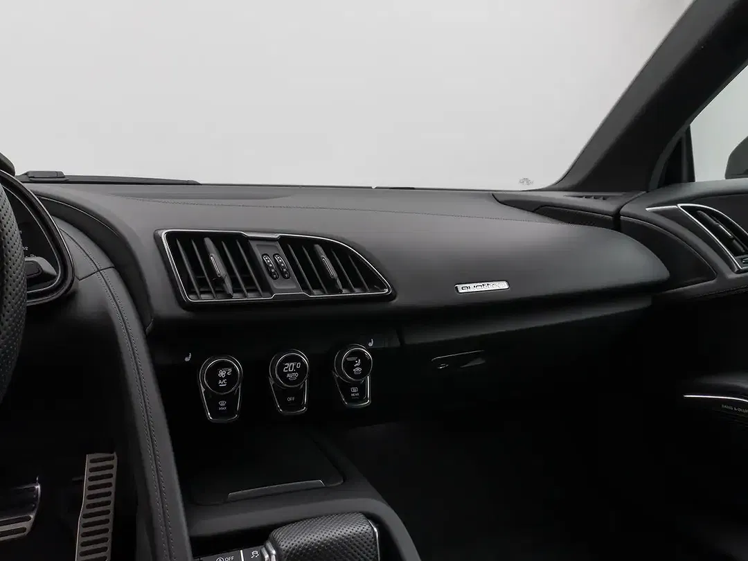 Audi R8 5.2 FSI quattro Coupe - Thumbnail 22